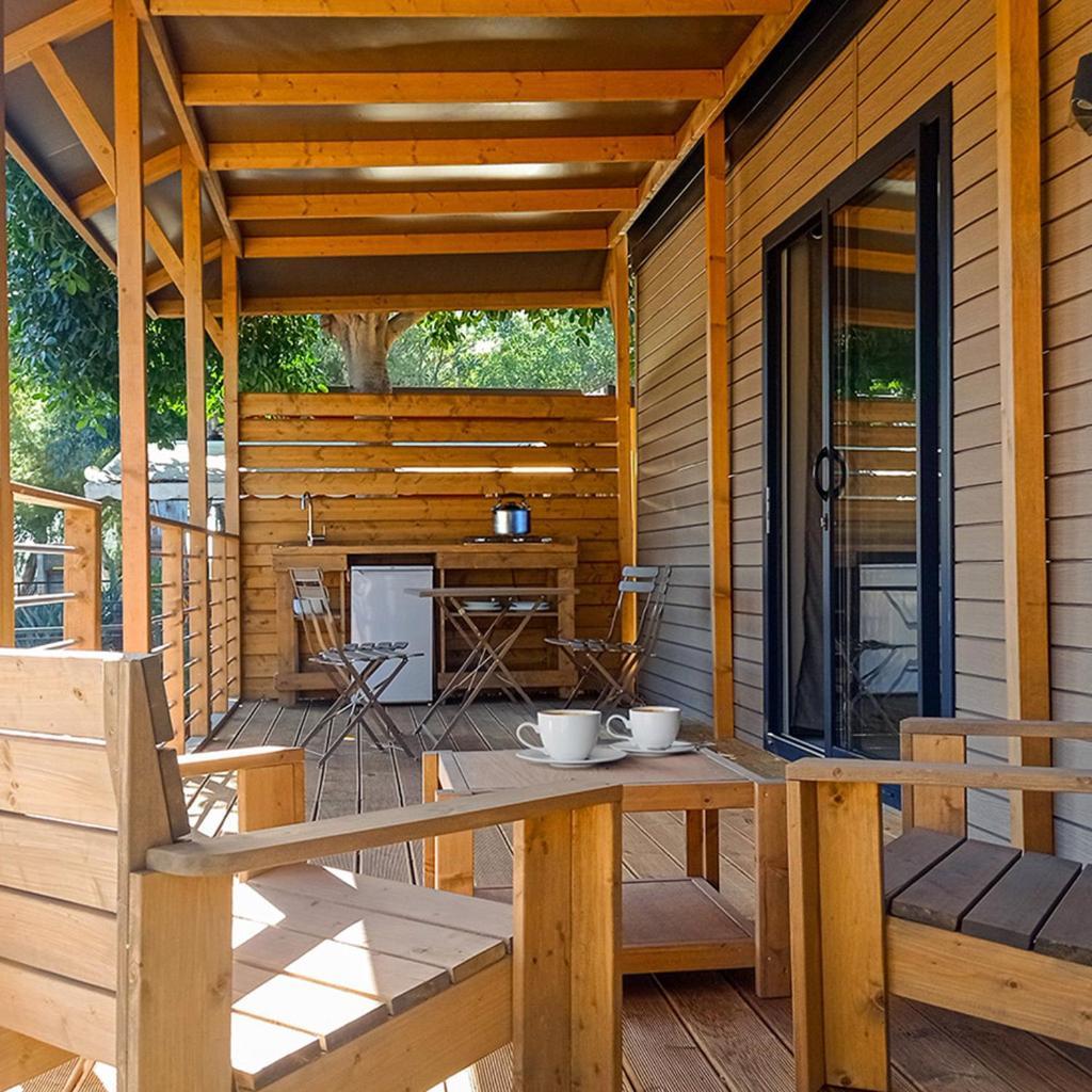 Il Pampaleone Glamping And Resort Ачиреале Экстерьер фото